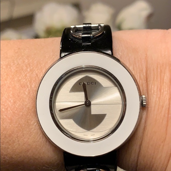 Gucci Women’s Watch - Picture 1 of 7